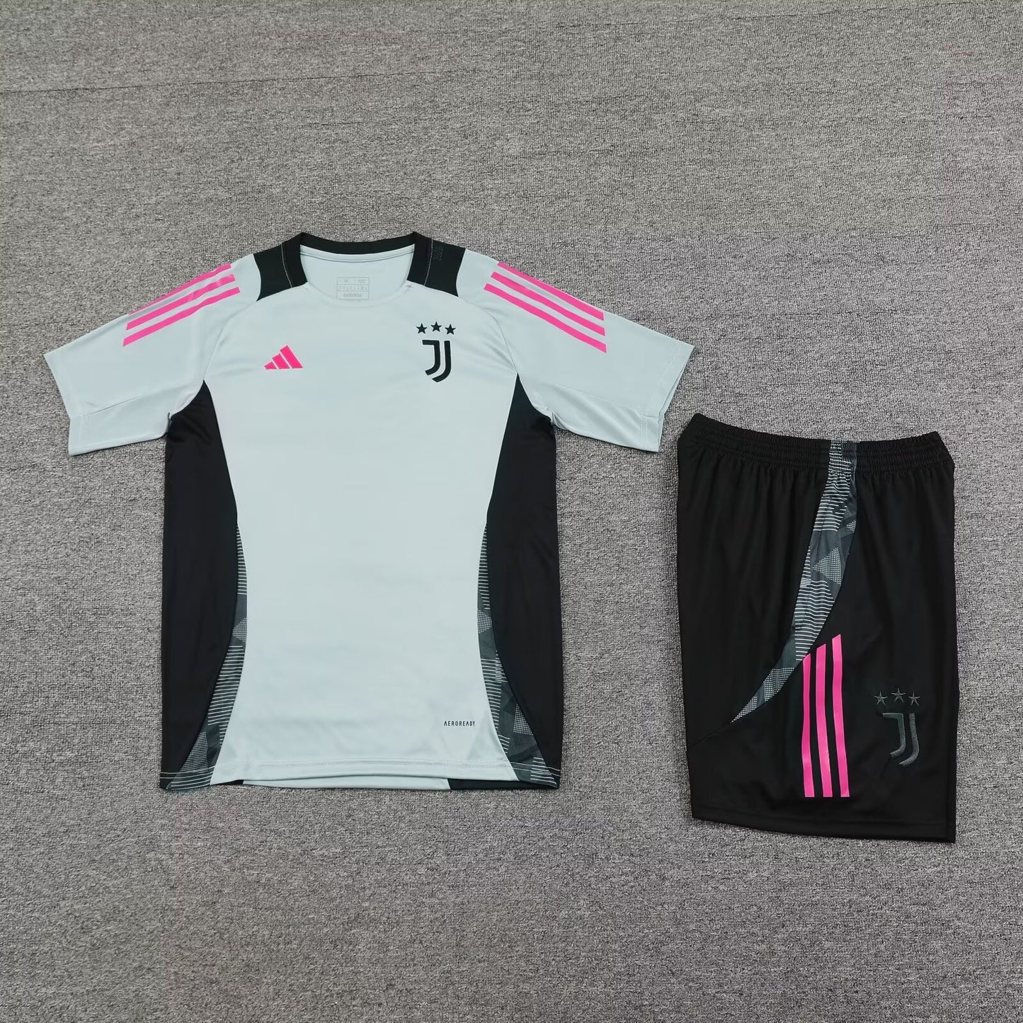 Juventus Training Sets