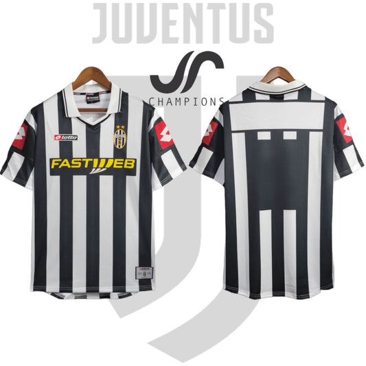 Juventus 01/02 Home Jersey